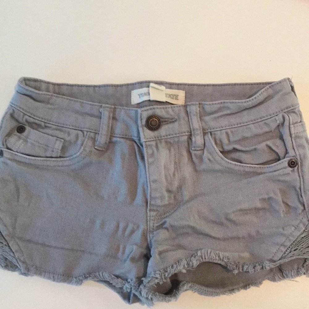 Gray Tucker+Tate shorts. Cut off shorts.